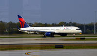 N661DN @ KATL - Taxi Atlanta - by Ronald Barker