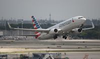 N951NN @ MIA - American