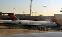 N915DL @ KATL - At the gate Atlanta - by Ronald Barker