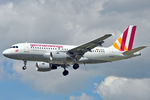 D-AKNP @ EGLL - On short finals at LHR