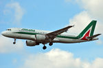 EI-DTF @ EGLL - On short finals at LHR - by Robert Kearney