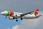 CS-TNR @ EGLL - On short finals at LHR