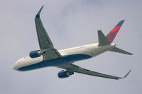 N1604R @ LFPG - Boeing 767-332, Take off Rwy 27L, Roissy Charles De Gaulle Airport (LFPG-CDG) - by Yves-Q