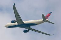 N806NW @ LFPG - Airbus A330-323, Take off Rwy 27L, Roissy Charles De Gaulle Airport (LFPG-CDG) - by Yves-Q