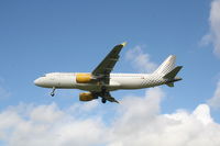EC-LOC @ EBBR - Flight VY8901 is descending to RWY25L