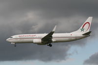 CN-ROU @ EBBR - Flight AT838 is descending to RWY25L