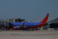 N390SW @ KMKE - Boeing 737-300 - by Mark Pasqualino