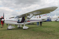 27AGI @ LFOQ - ULM salon Blois. - by Raymond De Clercq