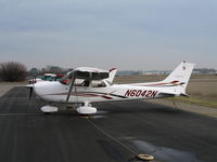 N6042N @ EDU - Cal Aggie Flying Farmers (Aero Club) 2006 Cessna 172S @ University Airport, Davis, CA - by Steve Nation