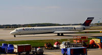 N935DN @ KATL - Taxi Atlanta - by Ronald Barker