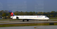 N938DN @ KATL - Taxi Atlanta - by Ronald Barker