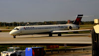 N955DN @ KATL - Taxi Atlanta - by Ronald Barker