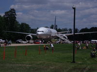 N780UA @ IAD - Boeing 777-222 On the Ramp - by Christian Maurer