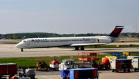 N995DL @ KATL - Taxi Atlanta - by Ronald Barker