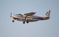 N9956B @ MIA - Cessna 208B