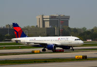 N371NB @ KATL - Taxi Atlanta - by Ronald Barker