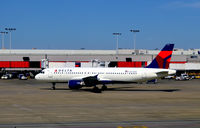 N372NW @ KATL - Taxi Atlanta - by Ronald Barker