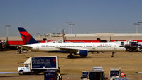 N530US @ KATL - Taxi Atlanta - by Ronald Barker
