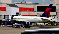 N551NW @ KATL - Gate A15  Atlanta - by Ronald Barker