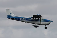 F-BUMU @ LFOQ - Landing at Blois. - by Raymond De Clercq