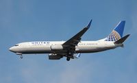 N33262 @ MCO - United - by Florida Metal