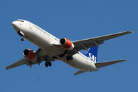 LN-RCN @ EGLL - Boeing 737-883 [28318] (SAS Scandinavian Airlines) Home~G 07/04/2015. On approach 27R.