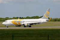 OY-PSE @ LFRB - Boeing 737-809, Reverse thrust landing Rwy 25L, Brest-Bretagne Airport (LFRB-BES) - by Yves-Q
