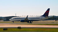 N3739P @ KATL - Taxi Atlanta - by Ronald Barker