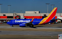 N7817J @ KATL - Taxi Atlanta - by Ronald Barker