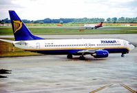 EI-CSB @ EGSS - Stansted 26.8.99 - by leo larsen