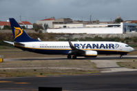 EI-EFS @ LPPT - Taxiing - by micka2b