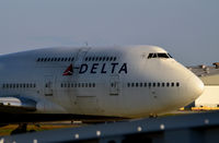 N669US @ KATL - Taxi Atlanta - by Ronald Barker