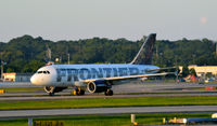 N934FR @ KATL - Taxi Atlanta - by Ronald Barker