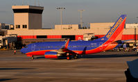 N957WN @ KATL - Taxi Atlanta - by Ronald Barker
