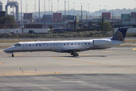 N16919 @ KEWR - Taxiing - by micka2b