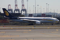 VT-JWV @ KEWR - Taxiing - by micka2b