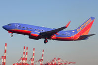 N425LV @ KEWR - Take off - by micka2b