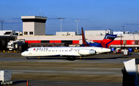 N971AT @ KATL - Taxi Atlanta - by Ronald Barker