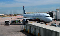 N570UW @ KDEN - At the gate Denver - by Ronald Barker