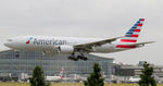 N751AN @ EGLL - American airlines B777-200 landing runway 09R