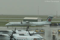 C-GGMQ @ CYVR - Taxiing for take-off.