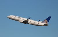 N76528 @ KLAX - Boeing 737-800