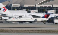 N964AT @ KLAX - Boeing 717-200