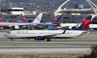 N801DZ @ KLAX - Boeing 737-900ER - by Mark Pasqualino