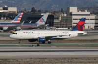 N352NW @ KLAX - Airbus A320