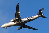 B-6528 @ EGLL - Airbus A330-223 [1202] (China Southern Airlines) Home~G 15/01/2013. On approach 27R. Skyteam colours.