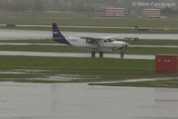 C-FEXF @ CYVR - Taxiing for take-off - by Remi Farvacque