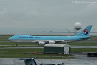 HL7623 @ CYVR - Taxiing for take-off