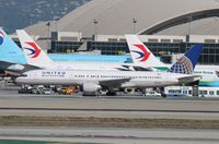 N543UA @ KLAX - Boeing 757-200 - by Mark Pasqualino