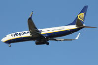 EI-ESS @ LMML - B737-800 EI-ESS Ryanair - by Raymond Zammit